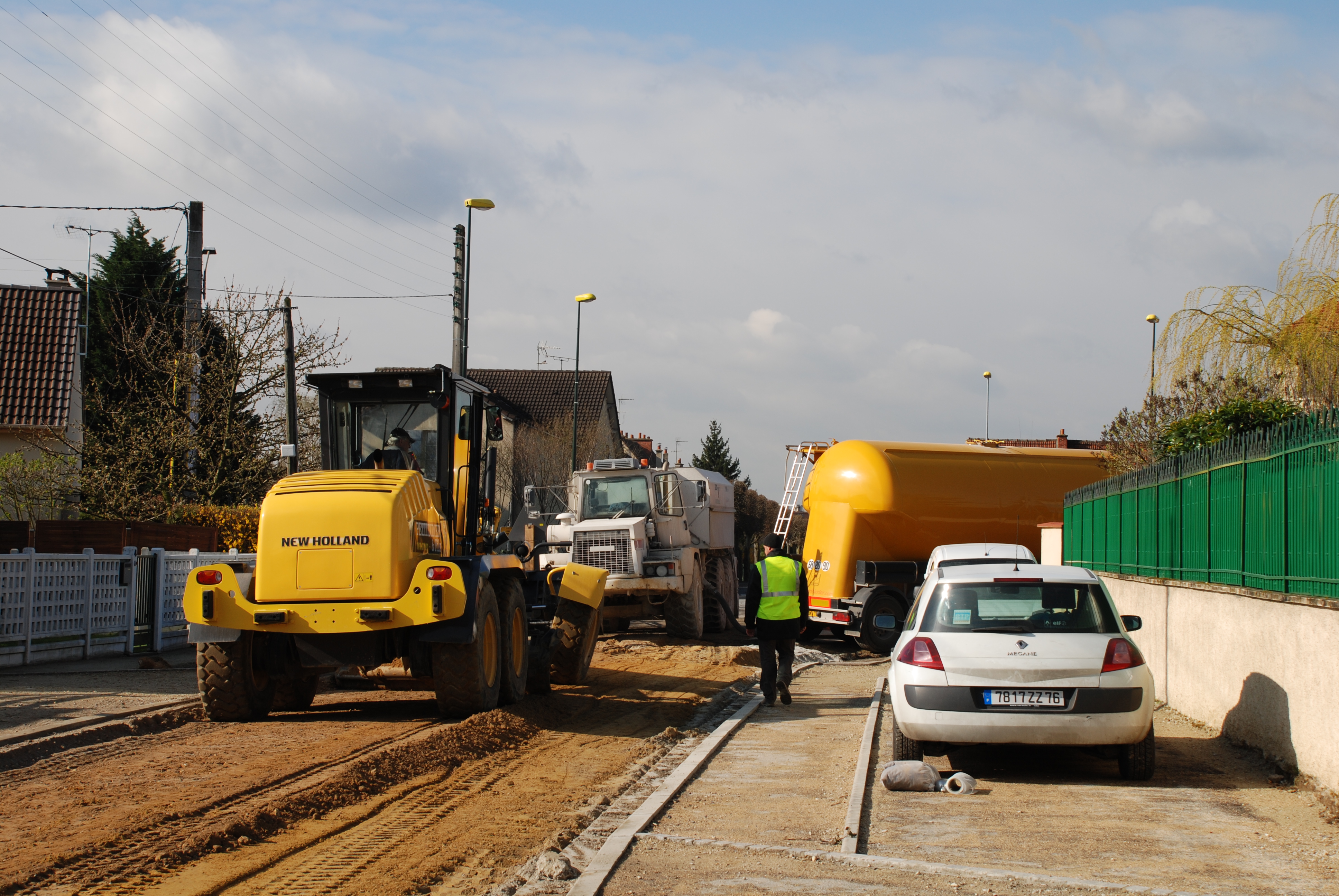 Engins mobilisés pour le retraitement d'une chaussée