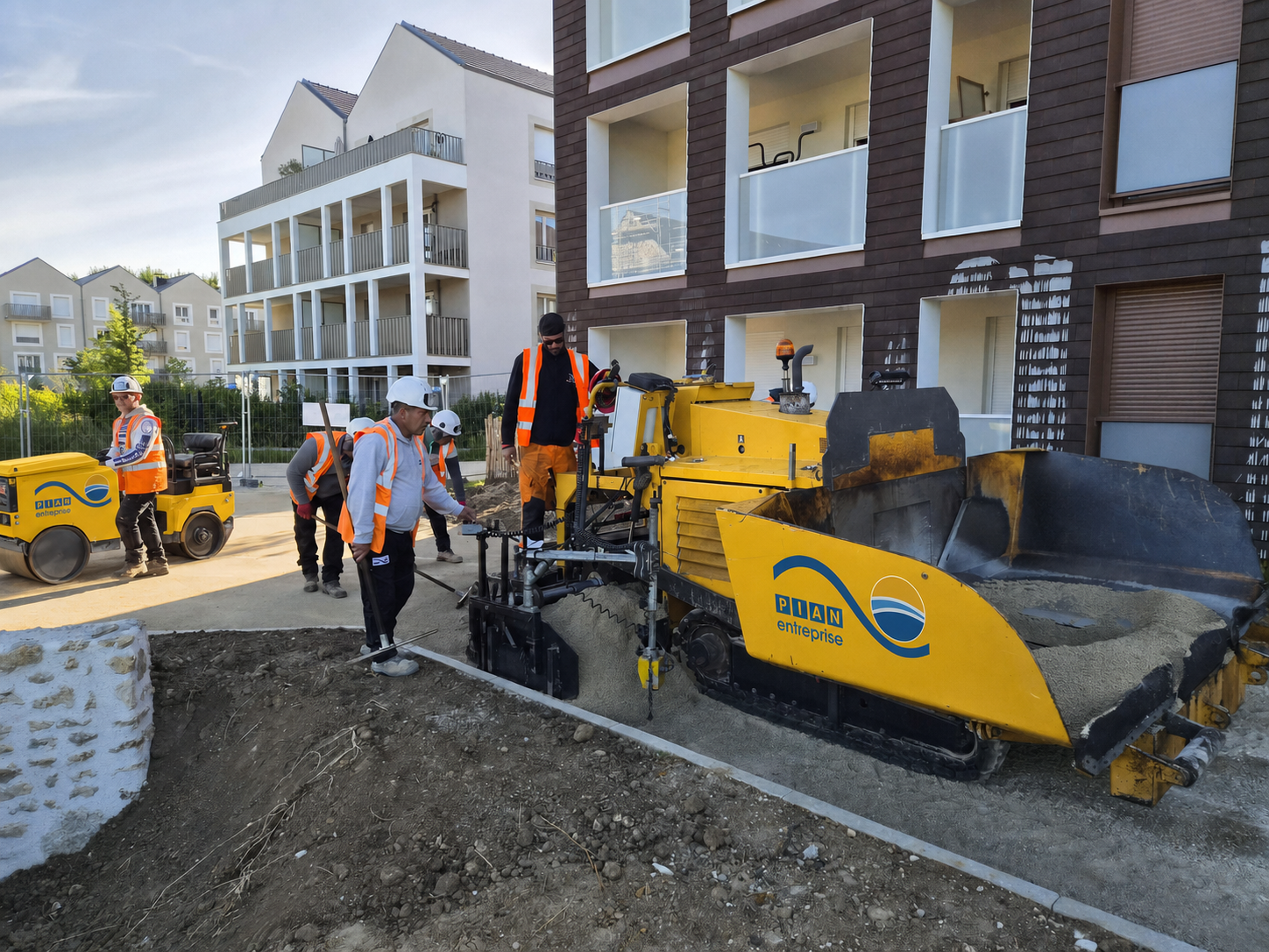 Pose de stabilisé avec une machine aux couleurs PIAN ENTREPRISE