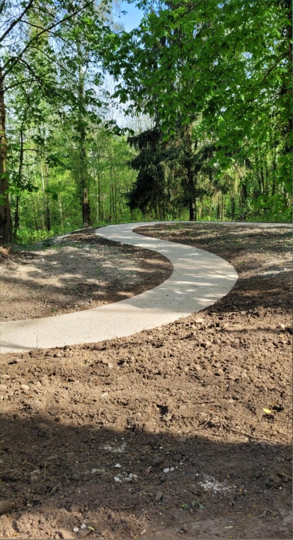 Cheminement paysager au Parc de la Corbie &agrave; Dammartin-en-Go&euml;le